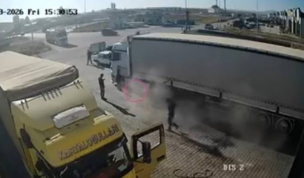 Konya'da TIR tamirinde patlama: Körüğünün altına girmişti 1